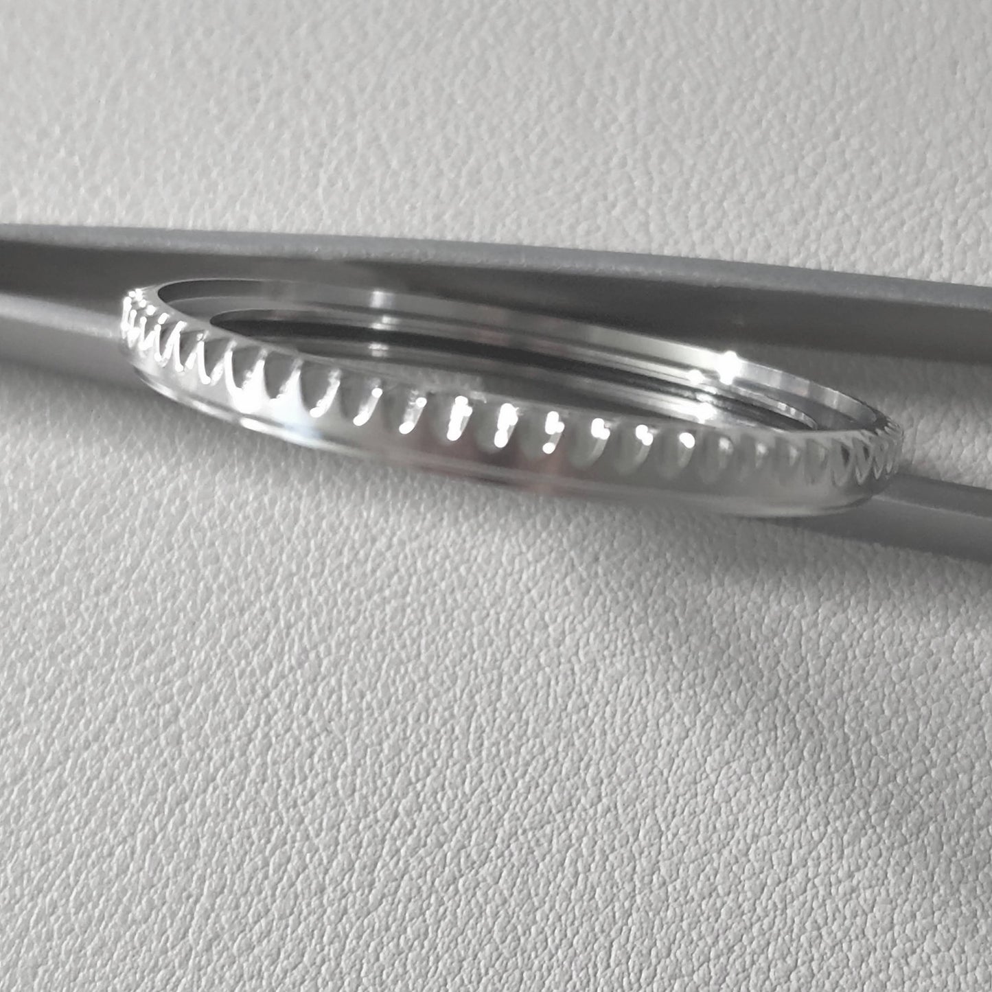 SUB Bezel / Polished top & Brushed side
