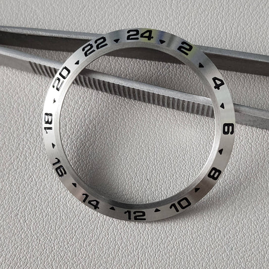 SLIM 24hr Bezel / Brushed