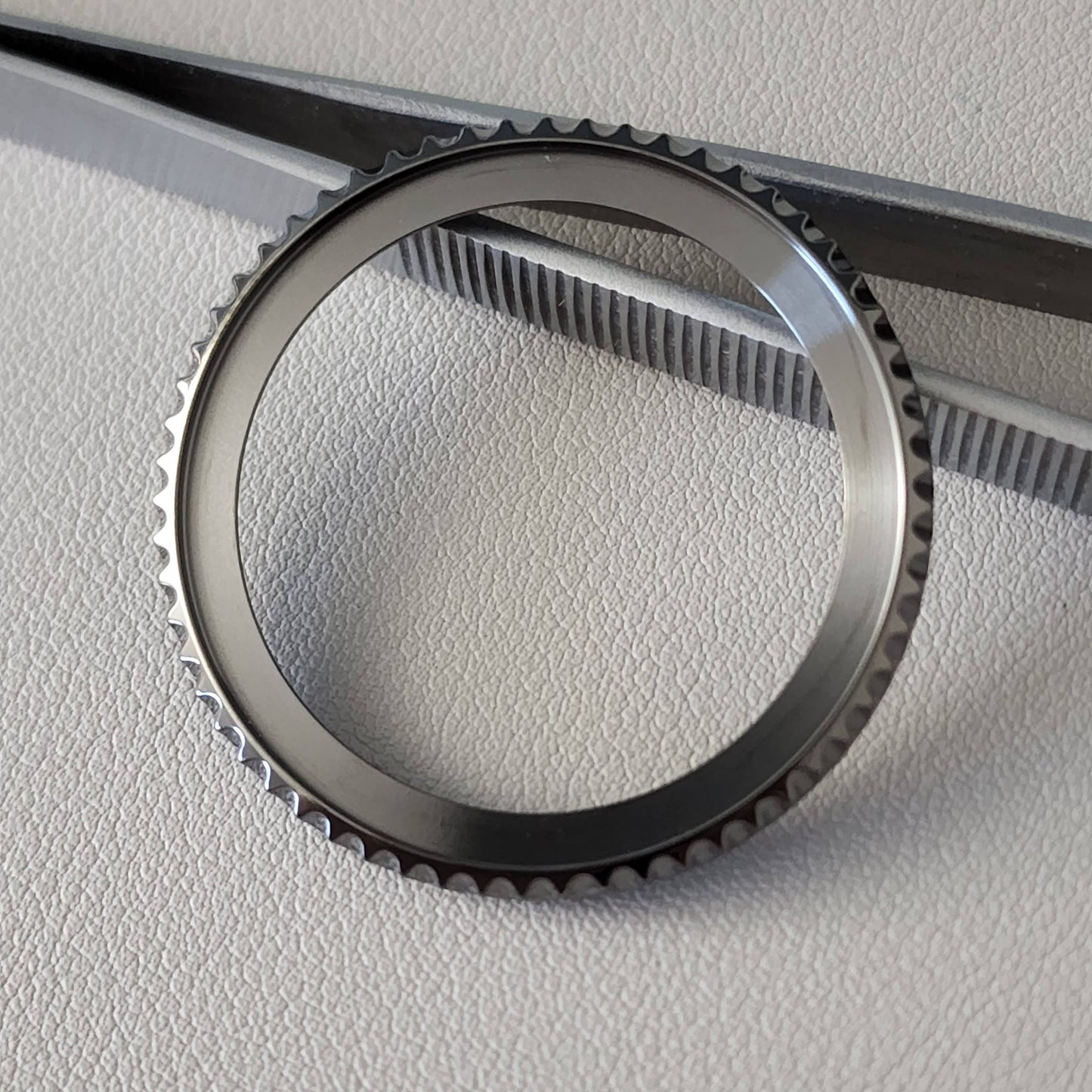 SUB Bezel / Gunmetal Polished top & Brushed side