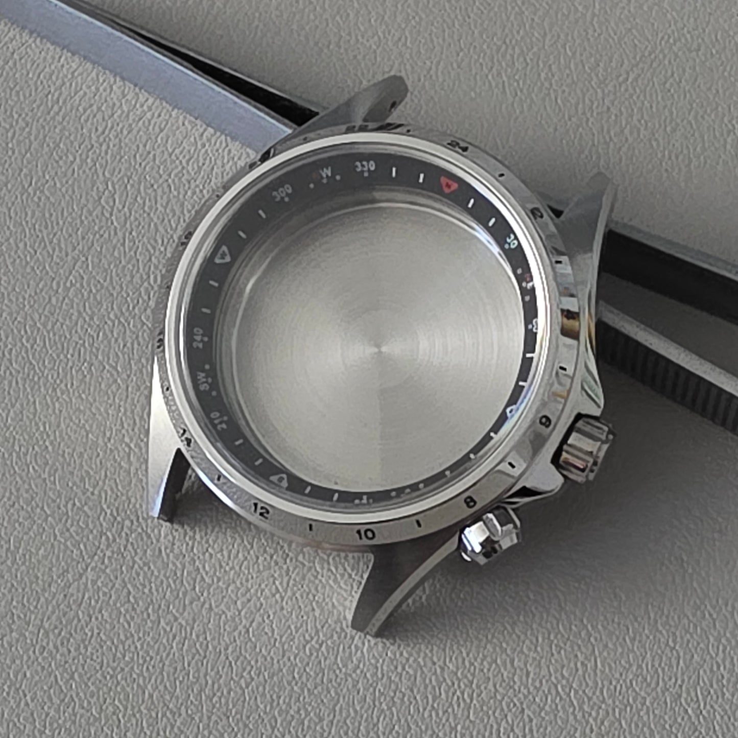 Case Alpinist GMT