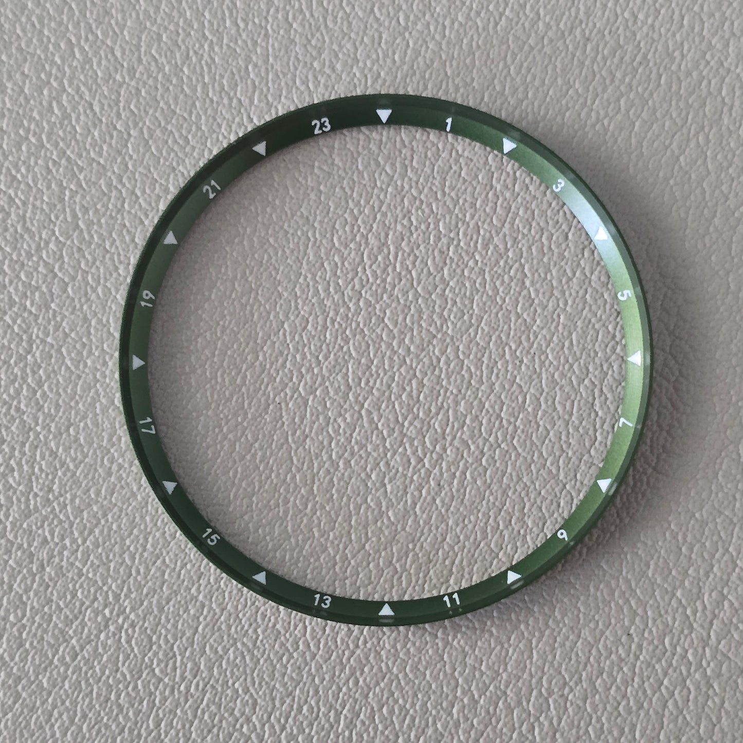 Angled GMT / Army Green Brushed + White