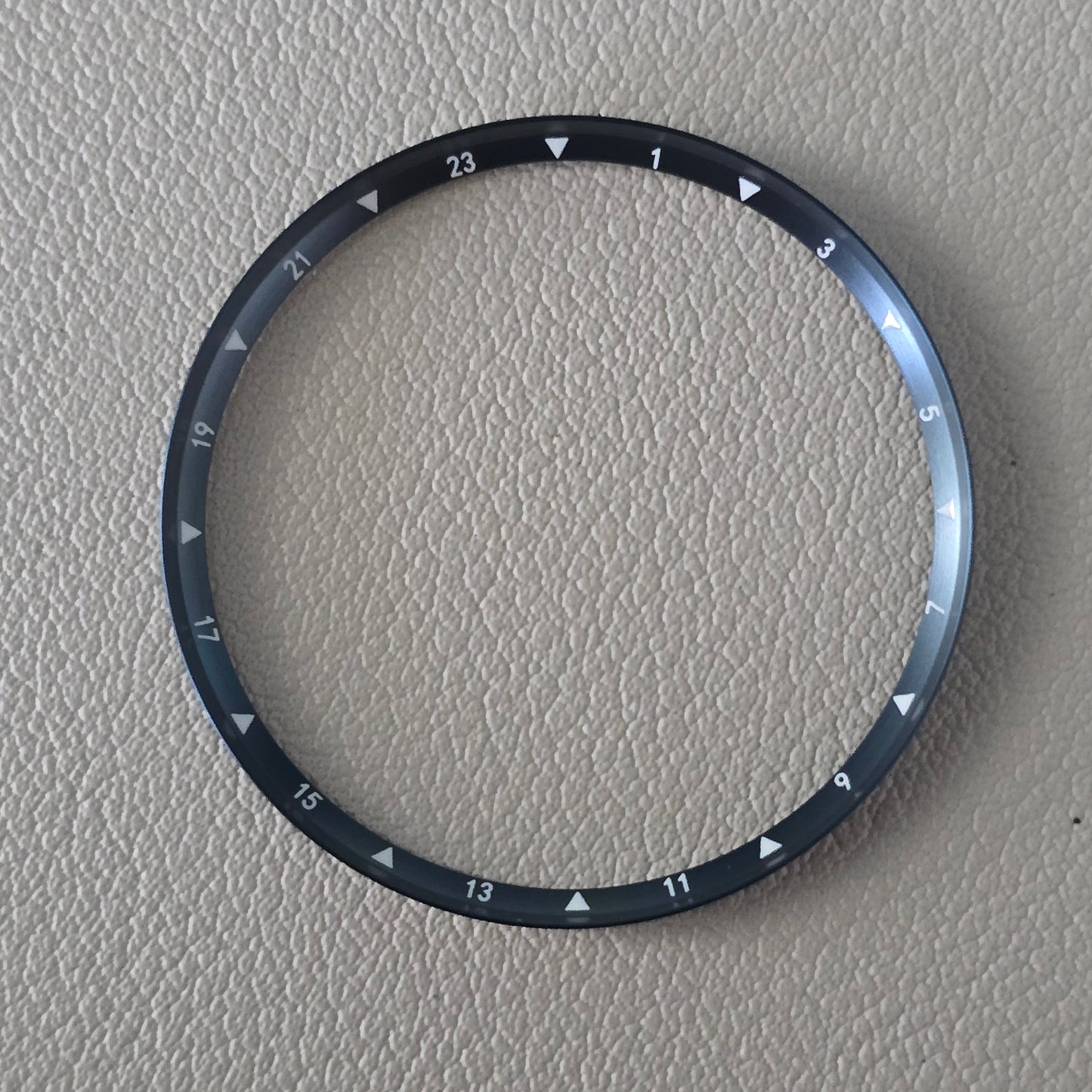 Angled GMT / Dark Blue Brushed + White