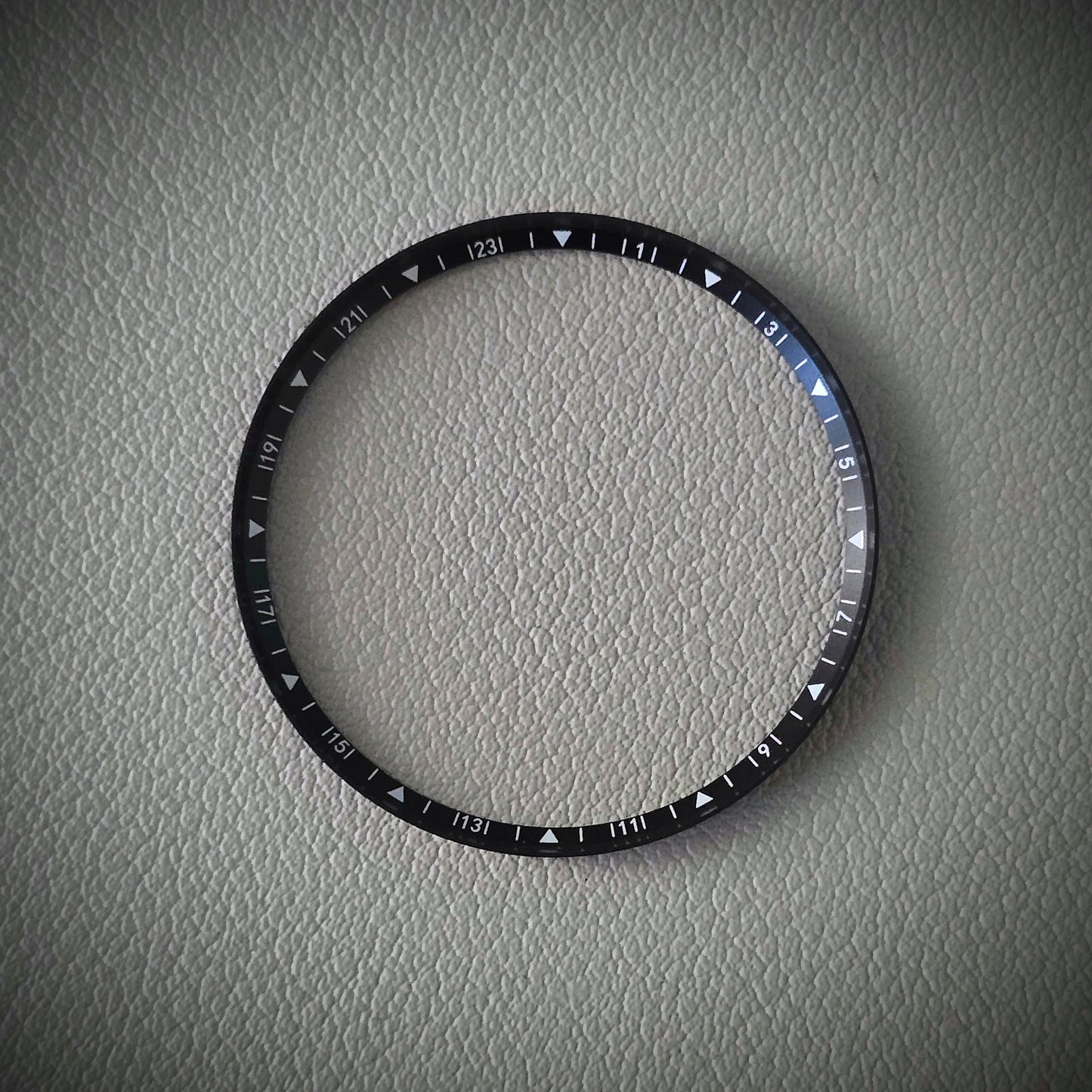 Angled GMT + MINUTE / Black + White