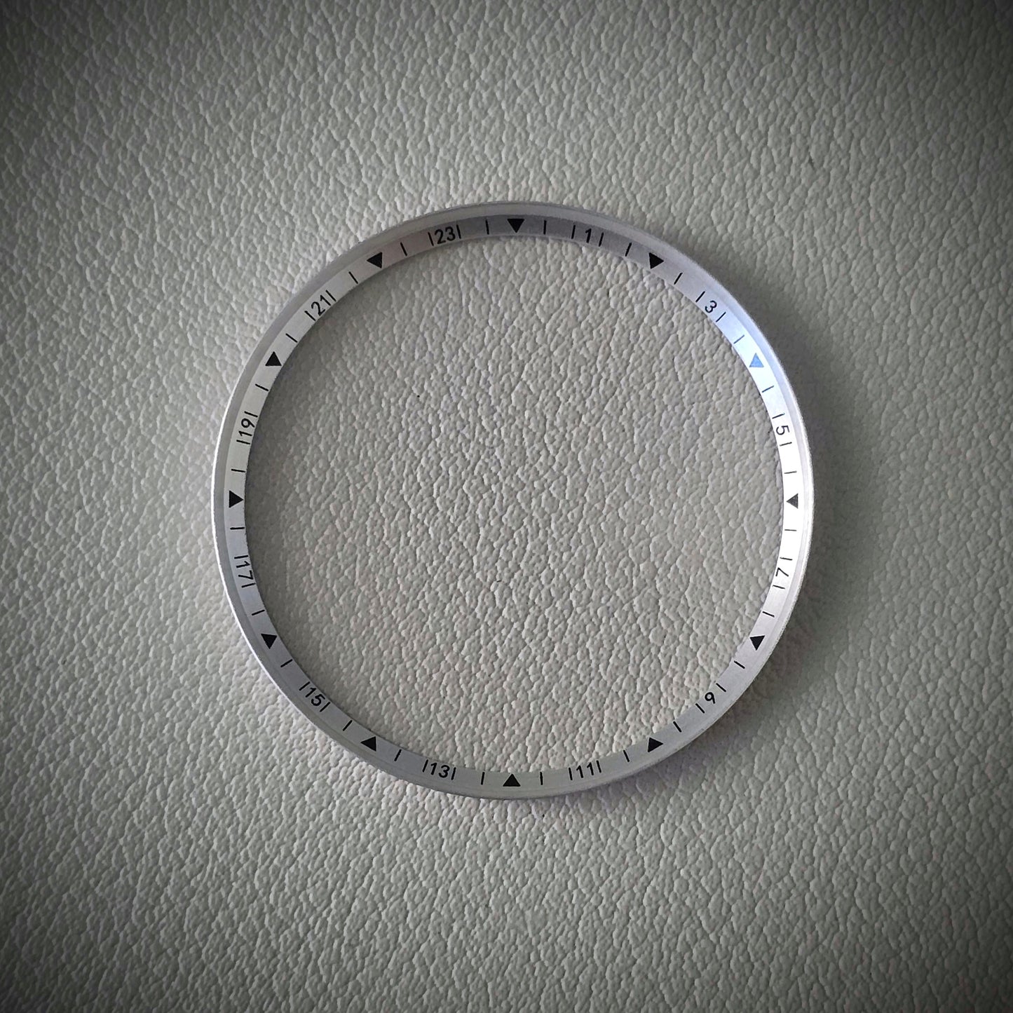 Angled GMT + MINUTE / Brushed + Black