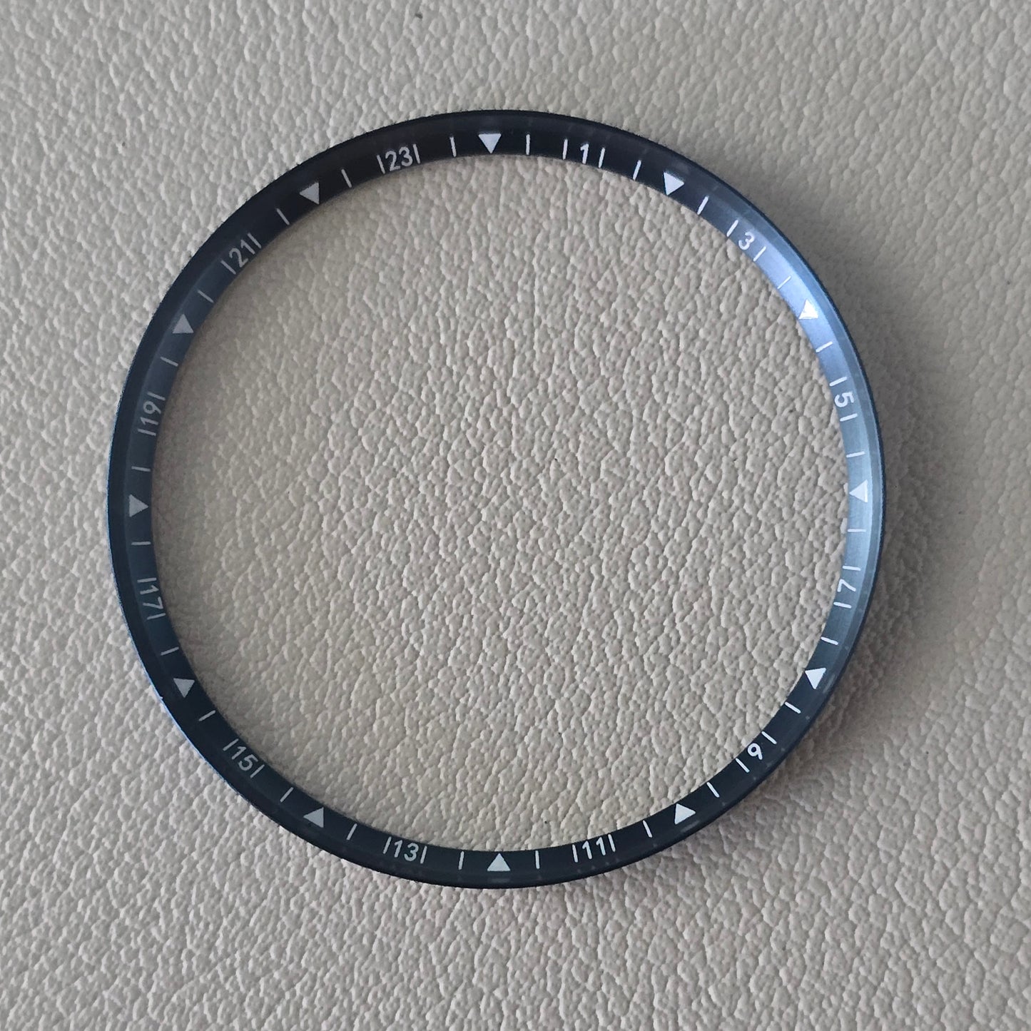 Angled GMT + MINUTE / Dark Blue Brushed + White