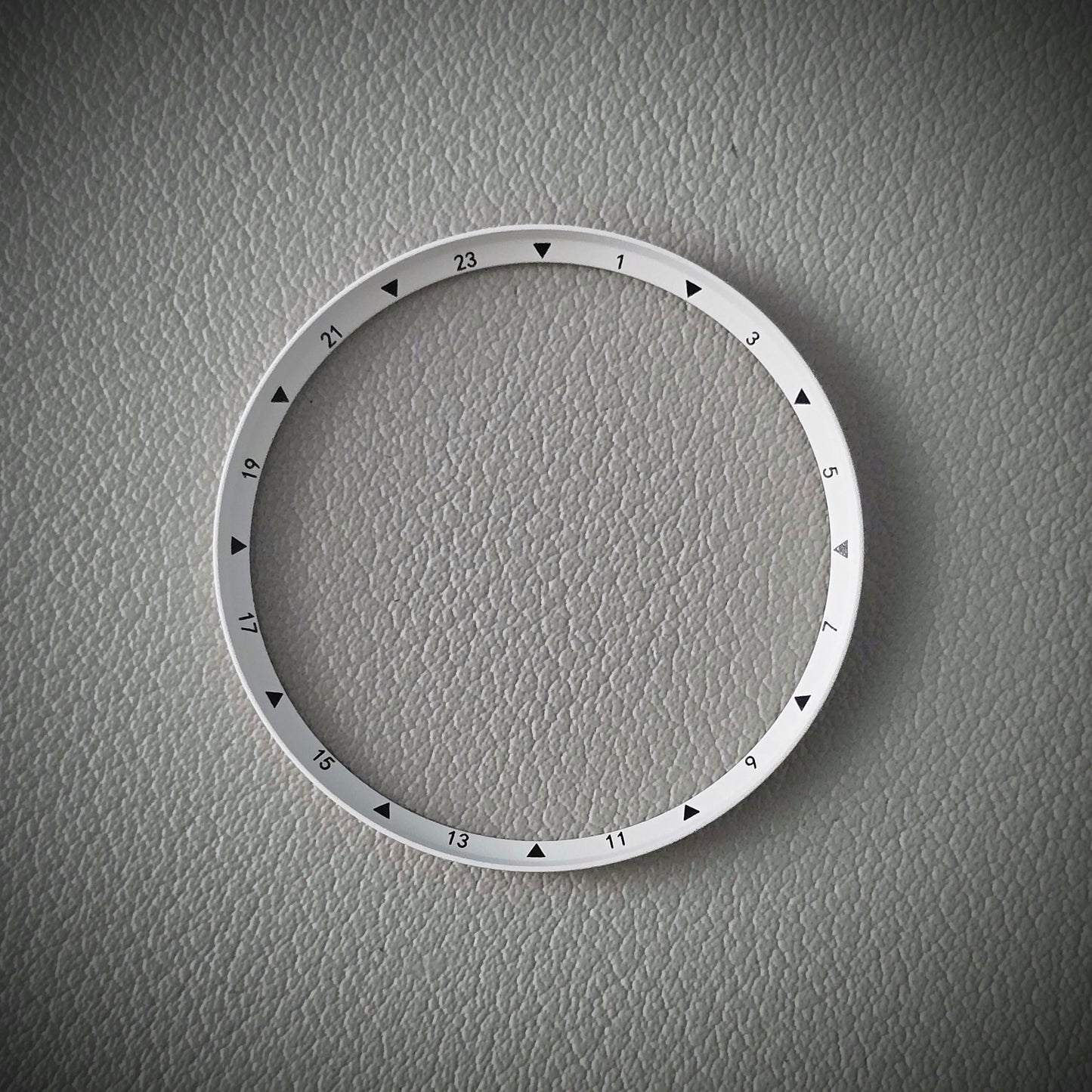 Angled GMT / White + Black