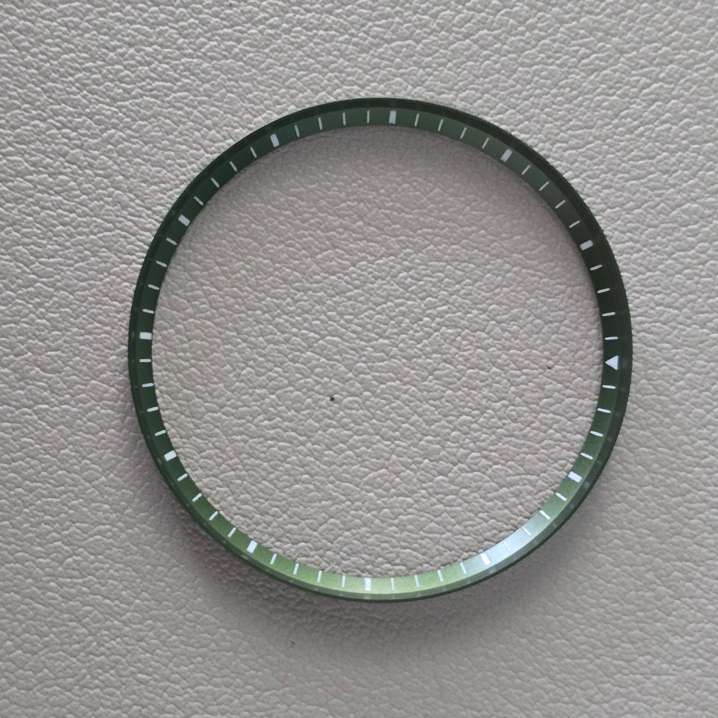 Angled MINUTE / Army Green Brushed + White