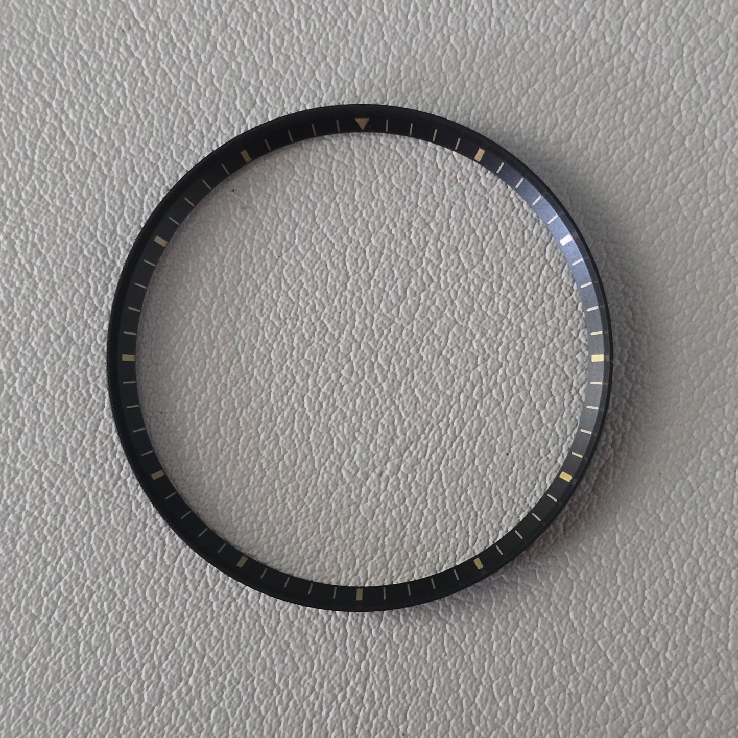 Angled MINUTE / Black + Gold