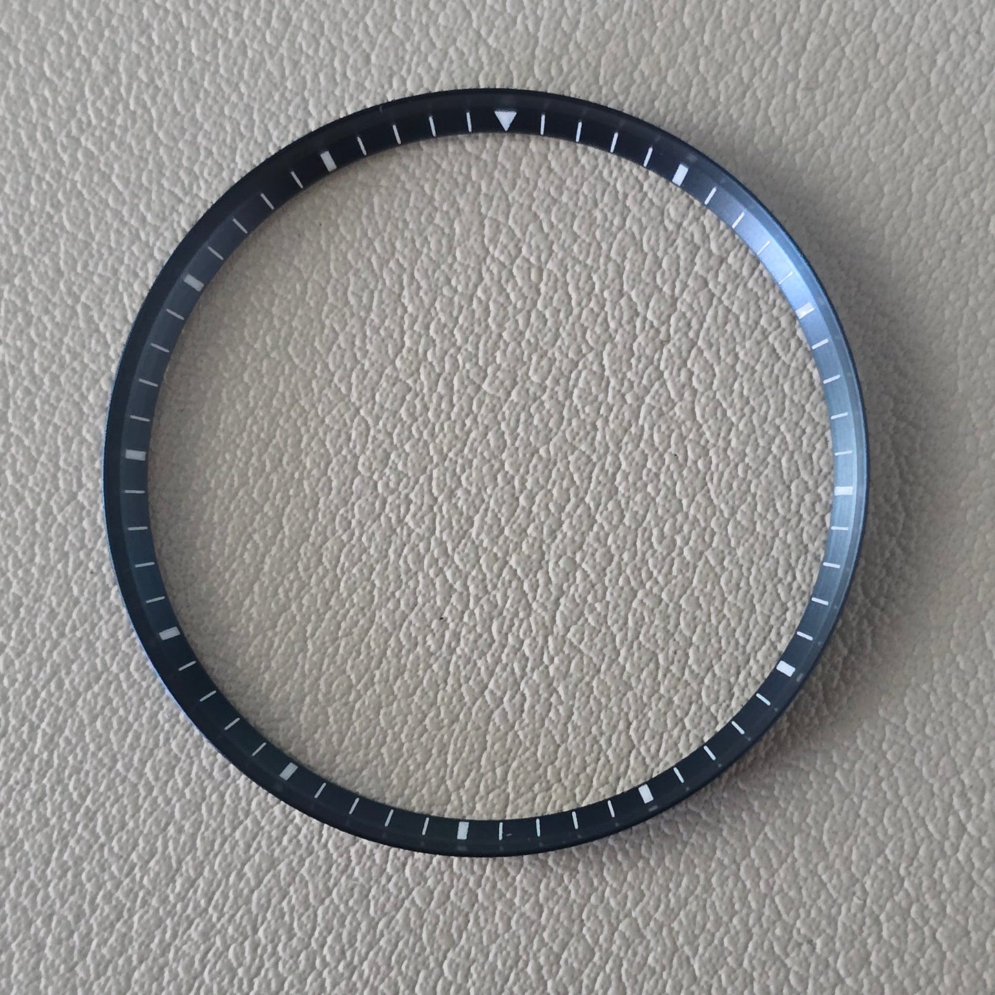 Angled MINUTE / Dark Blue Brushed + White