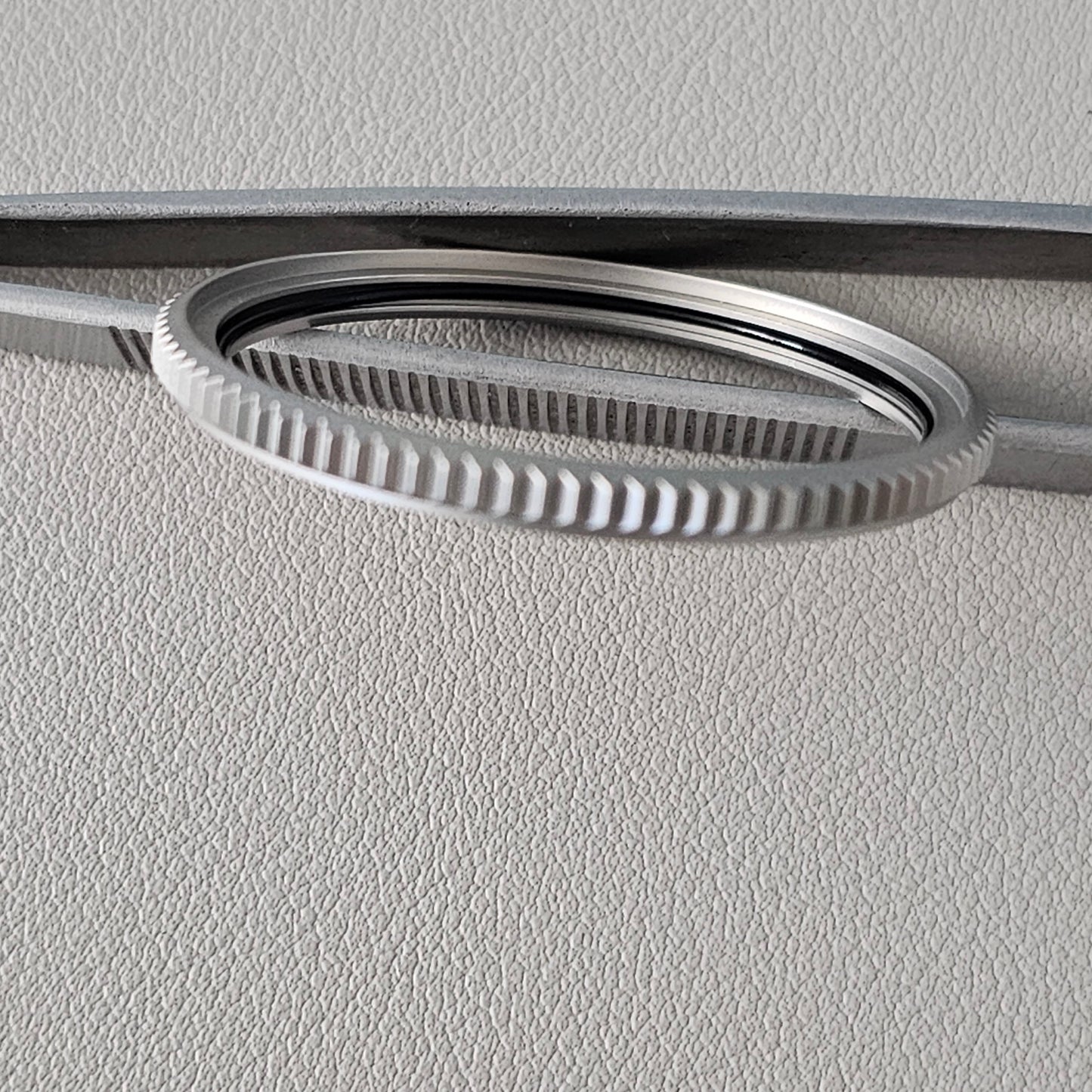 SLIM SHARP COIN EDGE Bezel / Sand Blasted