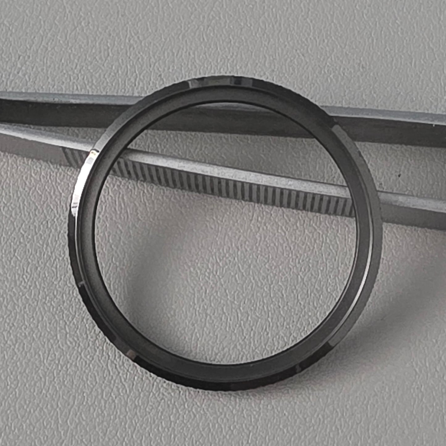 SLIM KNURLED Bezel / Gunmetal Polished