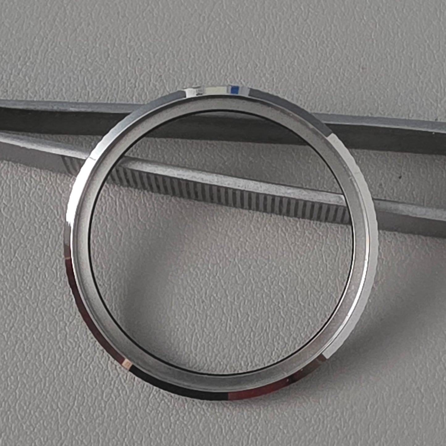 SLIM KNURLED Bezel / Polished