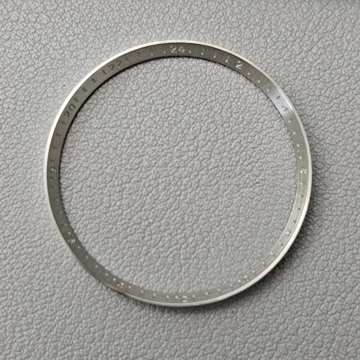 GMT / Brushed