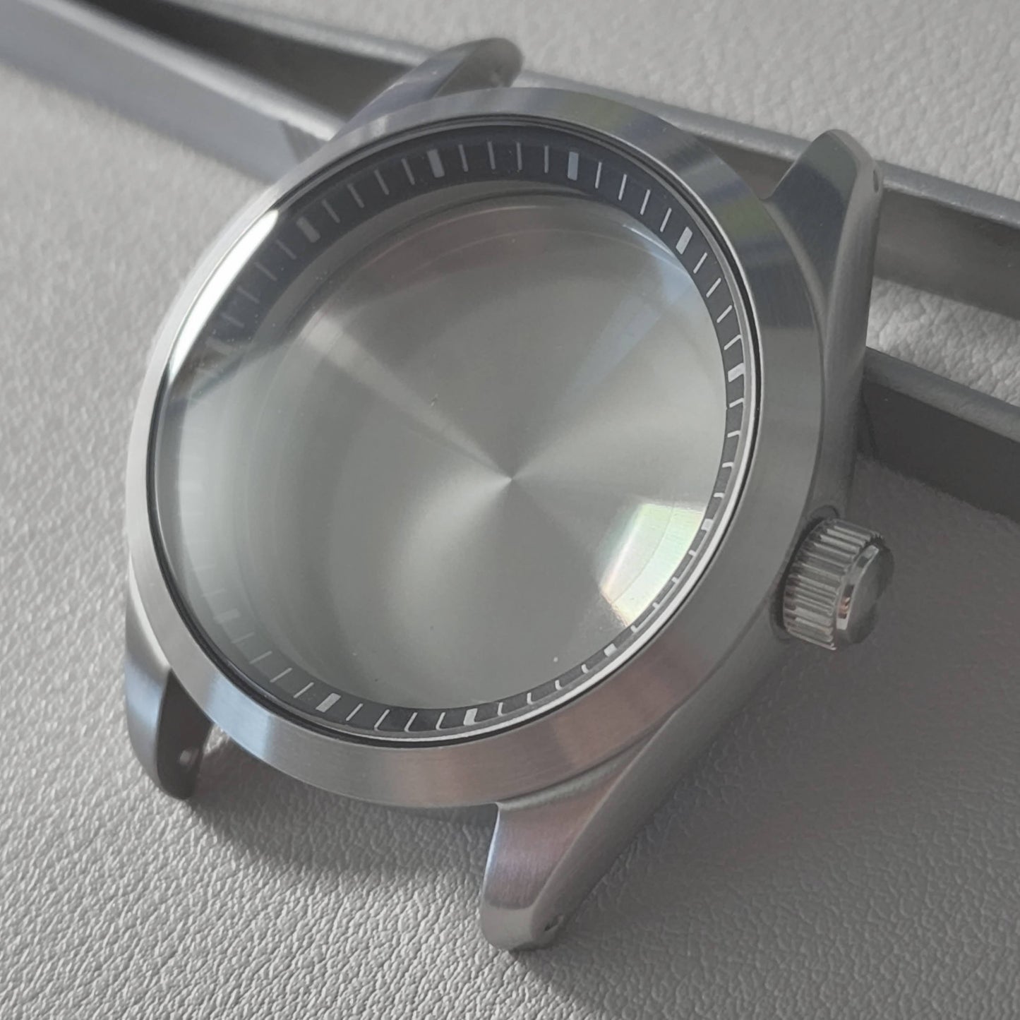 Case Exp 38mm Brushed + Slim Case back (Black Minute Chapter Ring)