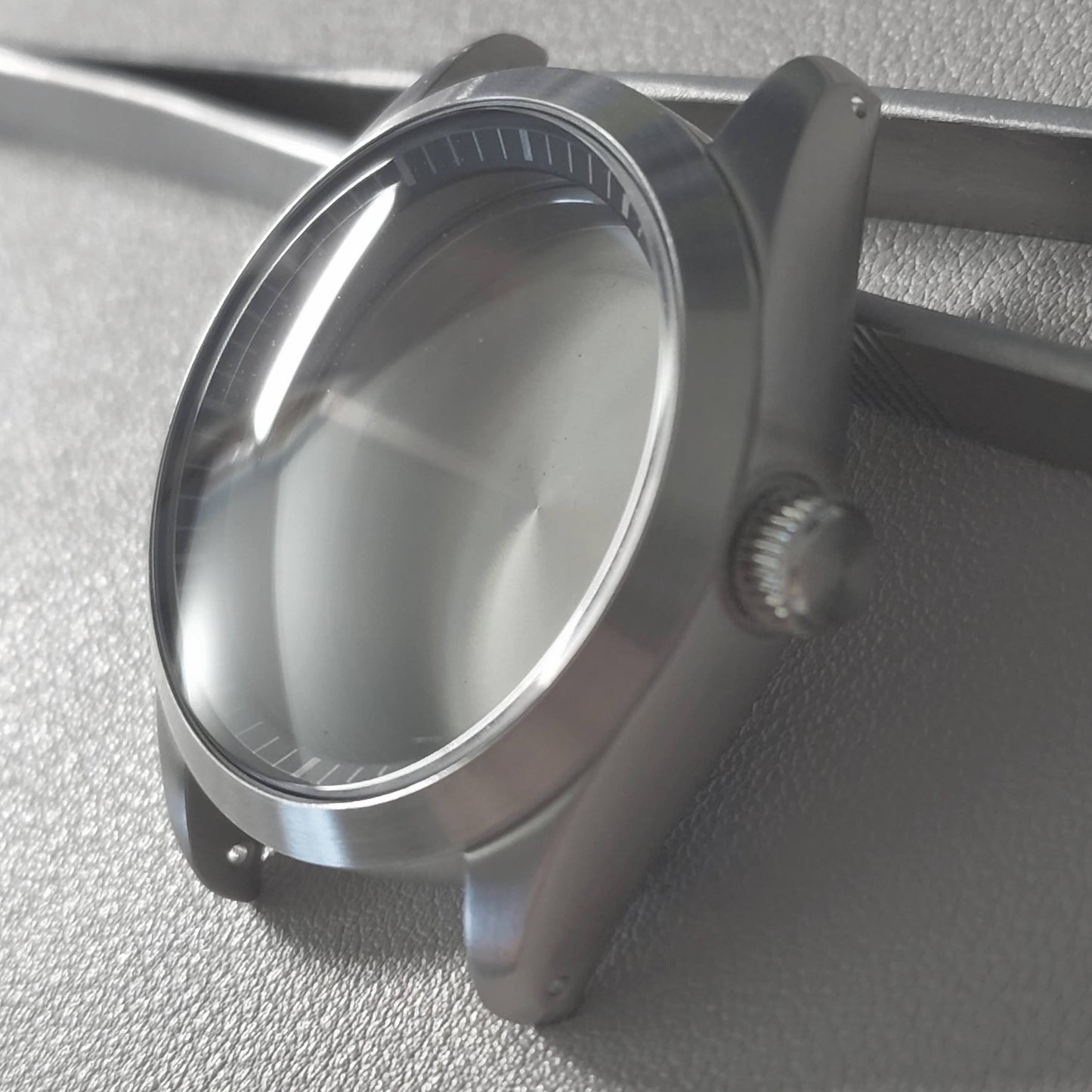 Case Exp 38mm Brushed + Slim Case back (Black Minute Chapter Ring)