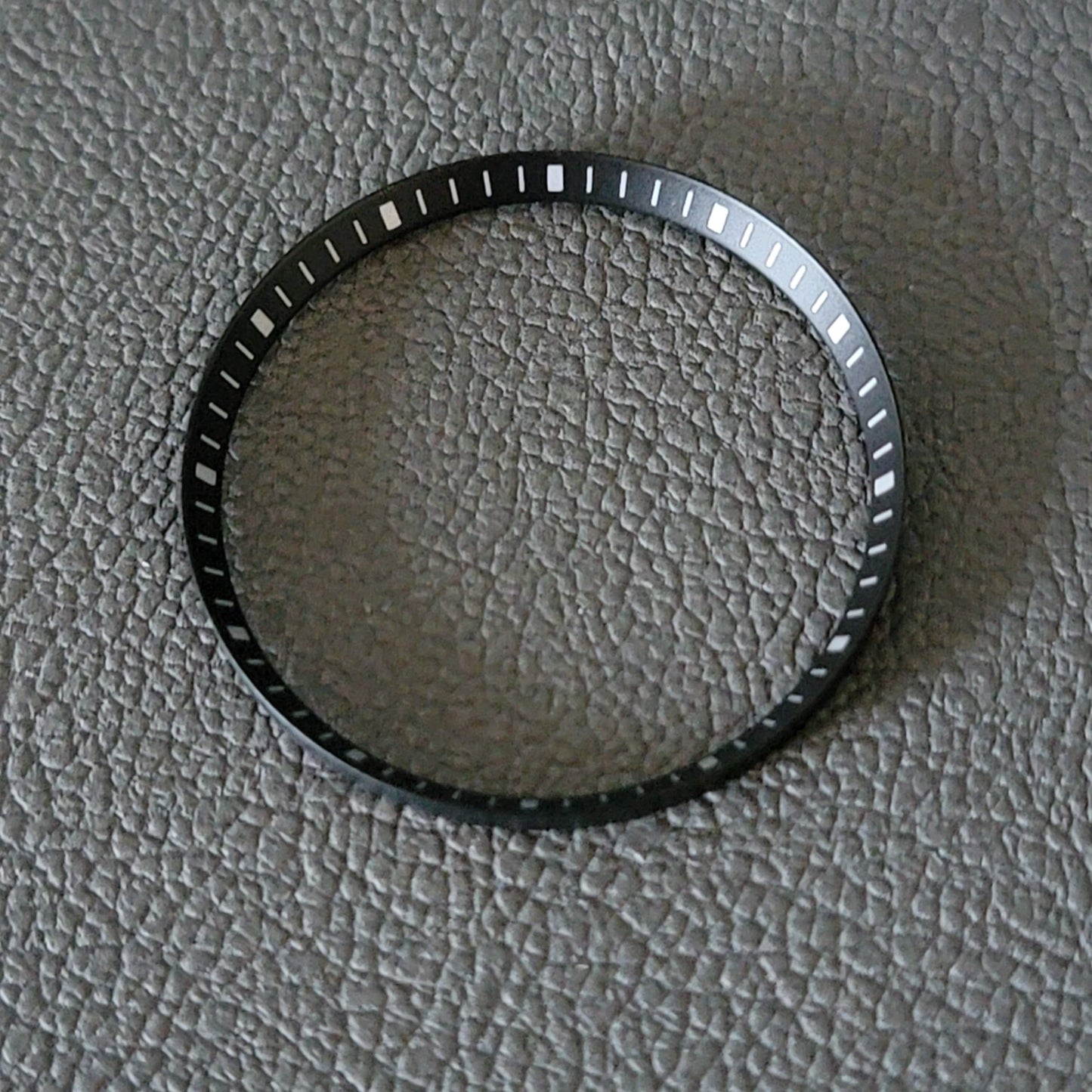 SKX Style / Black + Silver