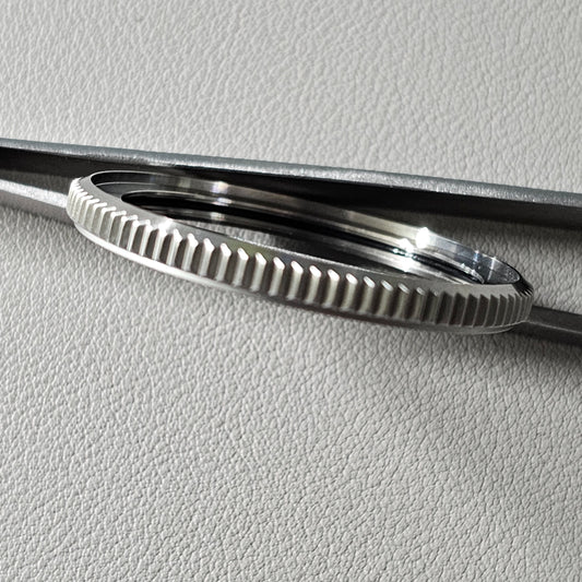 SHARP COIN EDGE Bezel / Brushed