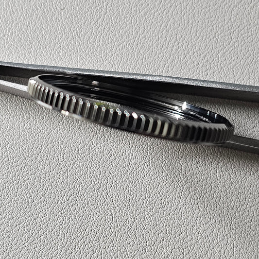 SHARP COIN EDGE Bezel / Gunmetal Polished