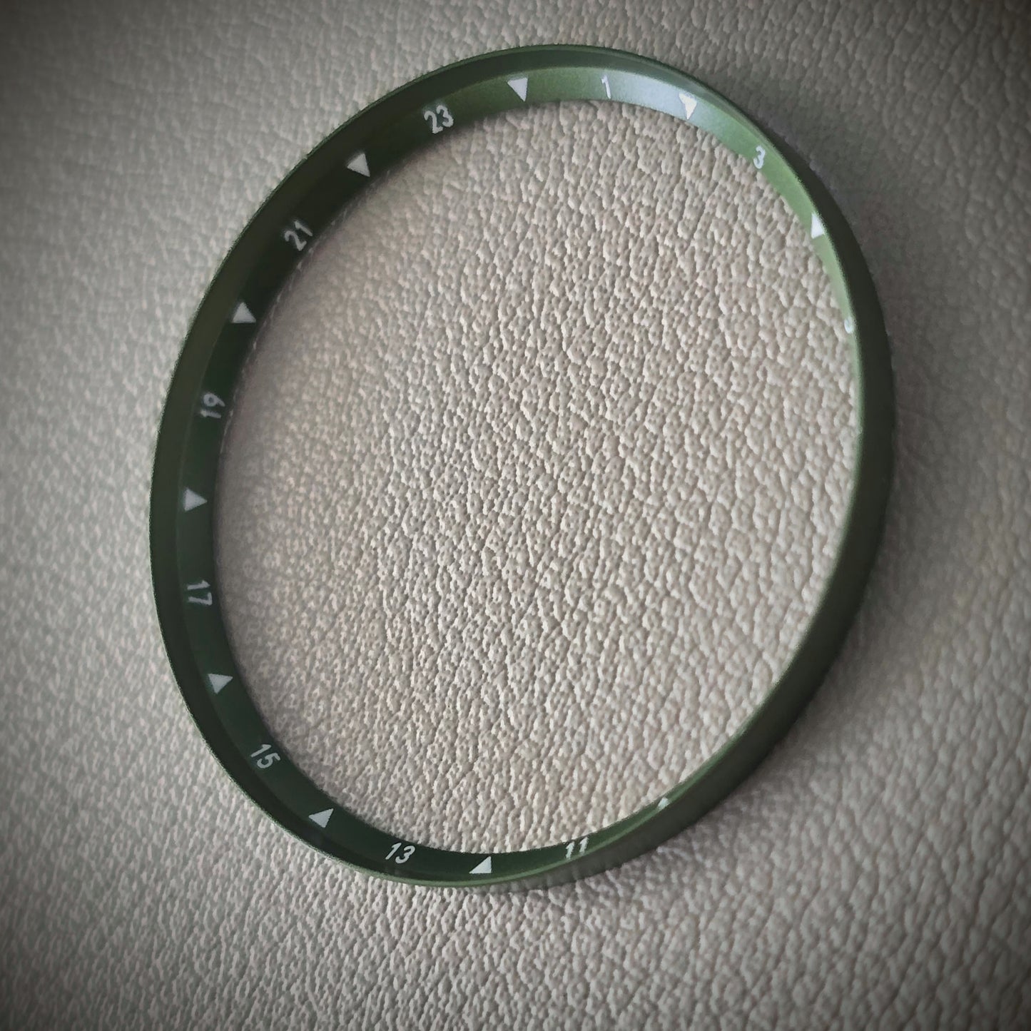 Angled GMT / Army Green Brushed + White