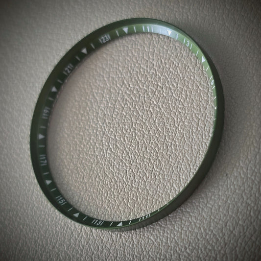 Angled GMT + MINUTE / Army Green Brushed + White