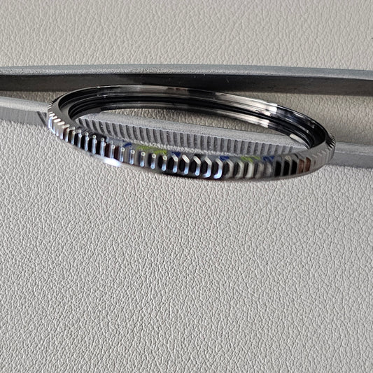 SLIM SHARP COIN EDGE Bezel  / Gunmetal Polished