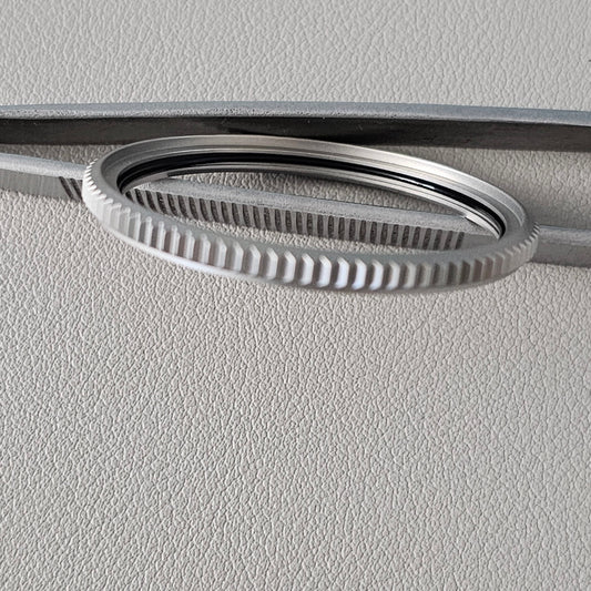 SLIM SHARP COIN EDGE Bezel / Sand Blasted