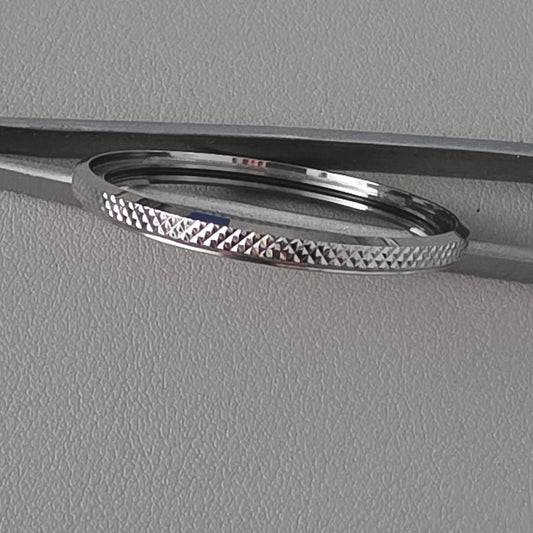 SLIM KNURLED Bezel / Polished