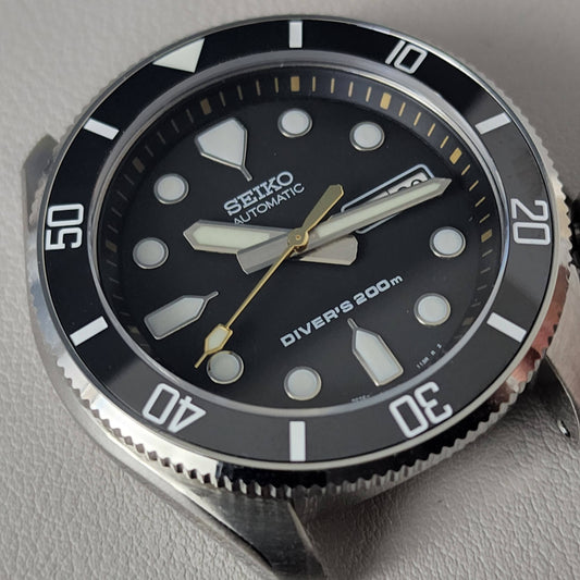VINTAGE Black Ceramic Sloped C3