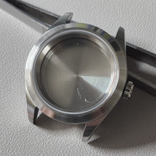 Load image into Gallery viewer, Case Exp 40mm Brushed (Brushed Chapter Ring) / Flat Sapphire
