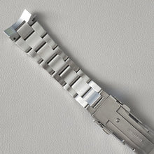 Load image into Gallery viewer, Bracelet SKX007 SUB Conversion / Oyster Female Solid End Links

